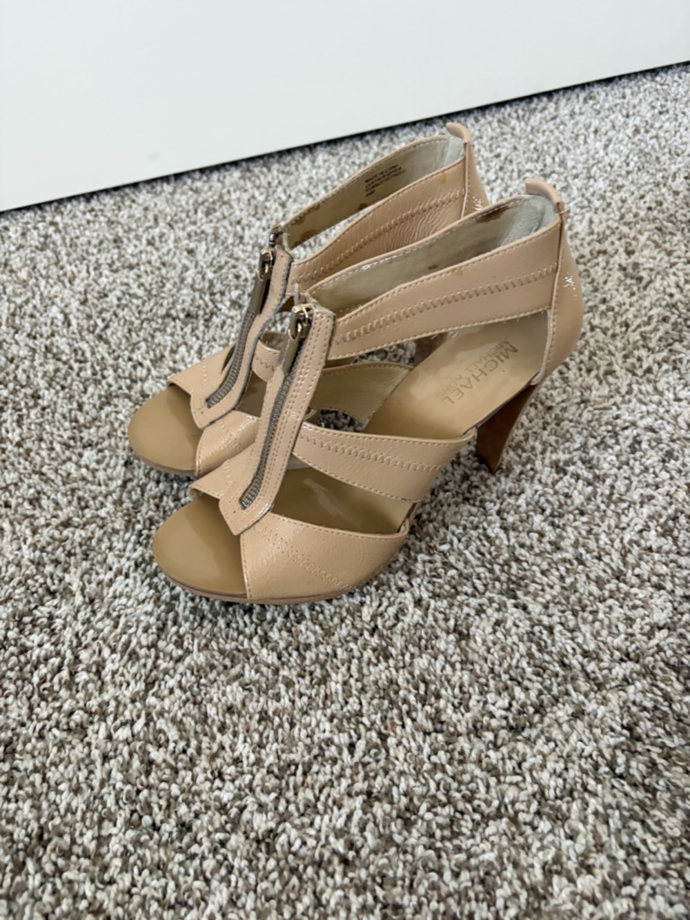 Michael Kors Nude Patent Leather Zip Front Heels size 6.5 - Picture 4 of 5